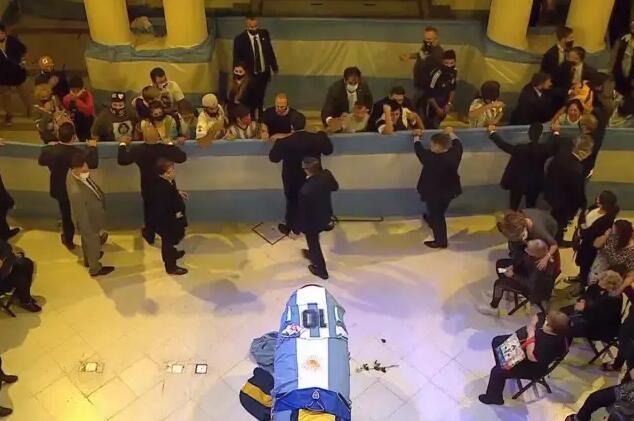 马拉多纳遗体告别仪式在阿根廷总统府举行